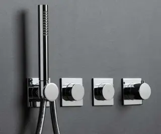 Внешняя часть встраиваемого смесителя для душа ALMAR E180433.316 Brushed Stainless Steel