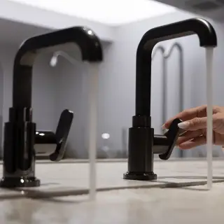 Fima Carlo Frattini Park Lane Смеситель для раковины высокий с д/к, цвет: brushed black chrome F1321LCS