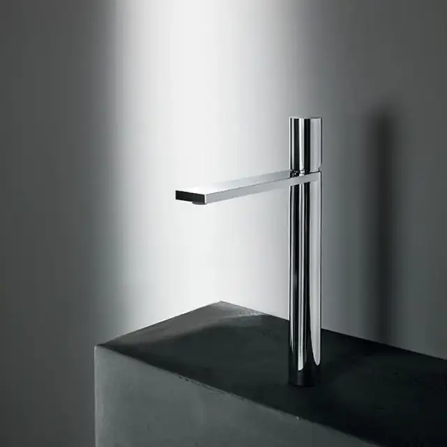 Fantini Milano Смеситель для раковины, 1 отв., излив: 170 мм, высокий излив, цвет: хром