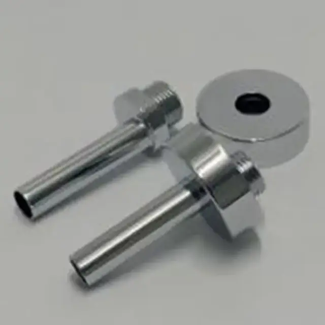 Irsap TOLE/BELLA Комплект для монтажа водяного полотенцесушителя (трубка с эксцентриком 1/2