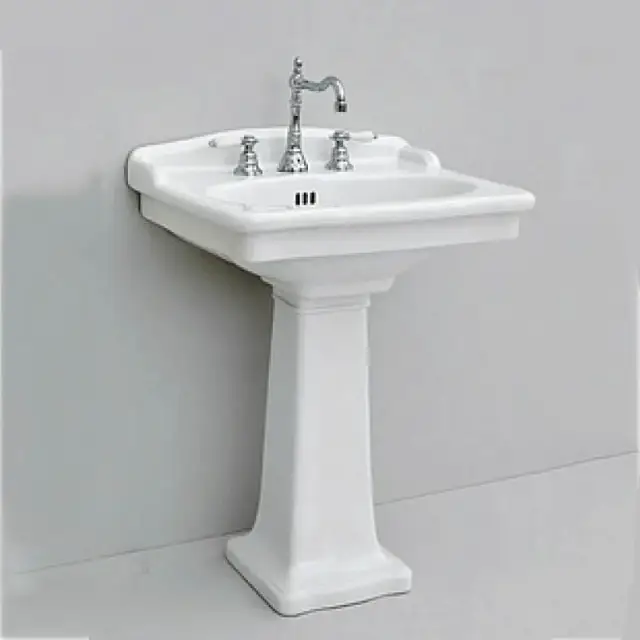 Пьедестал белый блестящий