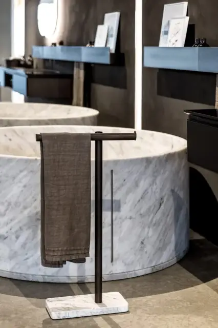 Держатель для полотенец Agape Dot Line ADTL0462.RU.N мрамор NERO MARQUINA/ROVERE BRUNO