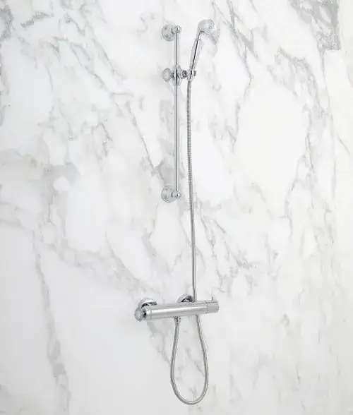 Смеситель для душа с термостатом, направляющей, шлангом и ручным душем Oasis Venice