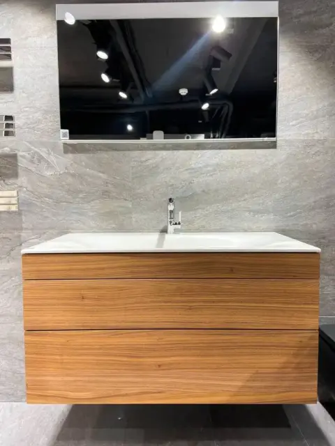 Тумба настенная с раковиной, двумя разделителями, керам. крышкой / Edition 400 / walnut/белый арт. 31551680000