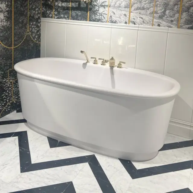 Ванна Devon&Devon Holiday HOLIDAYNP5FCC цвет-белый