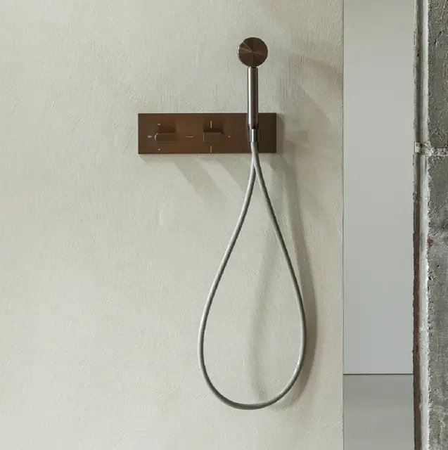 Термостат CEA SIXTY SIX40DBKIS цвет-BLACK IVORY SATIN/шланг силикон QUARTZ GREY