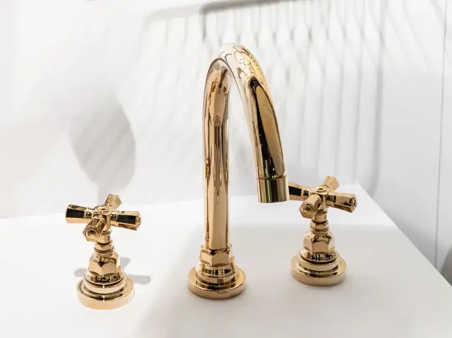 Смеситель для раковины Nicolazzi AGORA 2308GF45IN English Gold