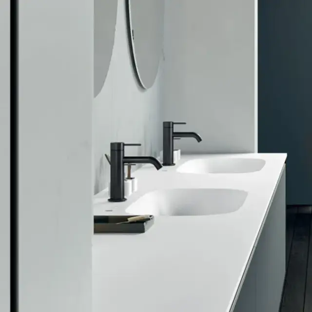 Смеситель для раковины Rexa MAE 50130102 цвет-черный