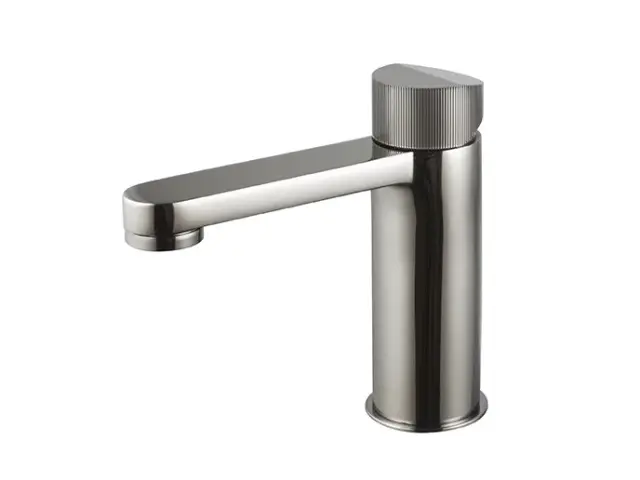 NOKEN TONO Однорычажный смеситель для раковины, ребристая ручка, без ДК, титан