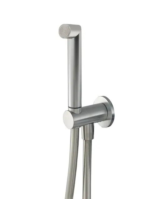 Treemme 28mm Душевой гарнитур: душевая лейка 1 вид струи, держатель, шланг, цвет: нержавеющая сталь RWIT3B47IS71